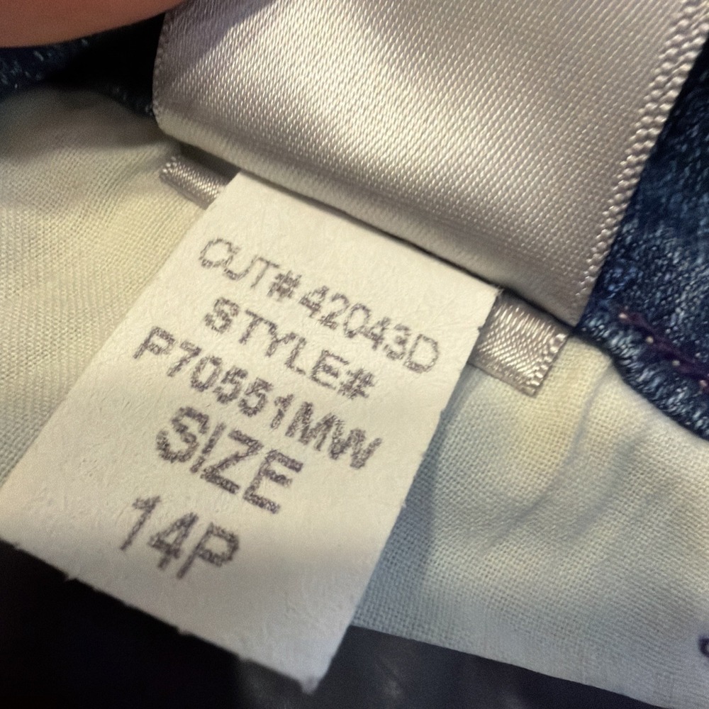 New NYDJ Marilyn Button Hem Straight Leg Capri Cuffed Jeans 14P/W34/L19 - Picture 6 of 13